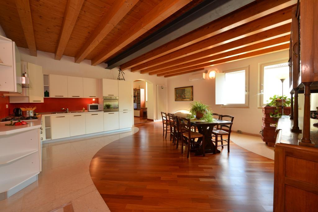 B&B Corte Barbieri Dolcè Εξωτερικό φωτογραφία