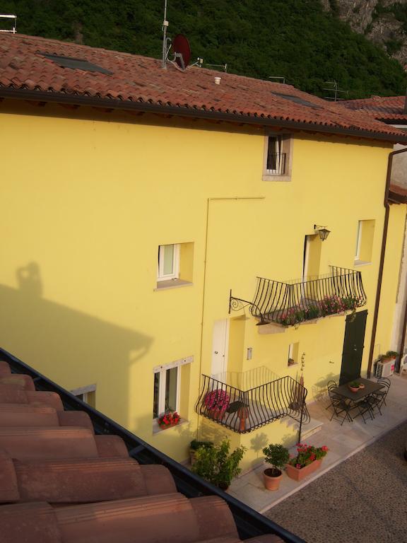 B&B Corte Barbieri Dolcè Εξωτερικό φωτογραφία